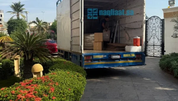 دينا مغلقة مخصصة لخدمات نقل عفش من جدة الى الطائف بأمان